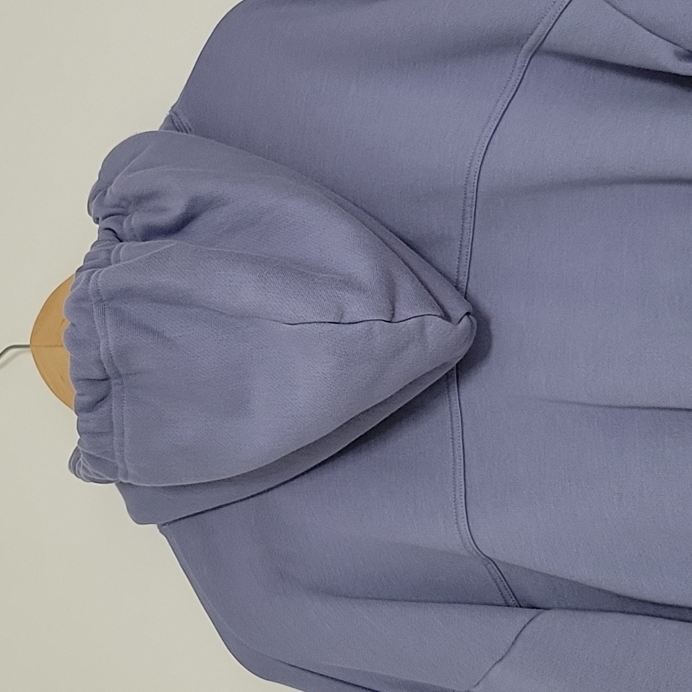 ALO Yoga Lavender Cropped Hoodie Pullover - Picture 6 of 8